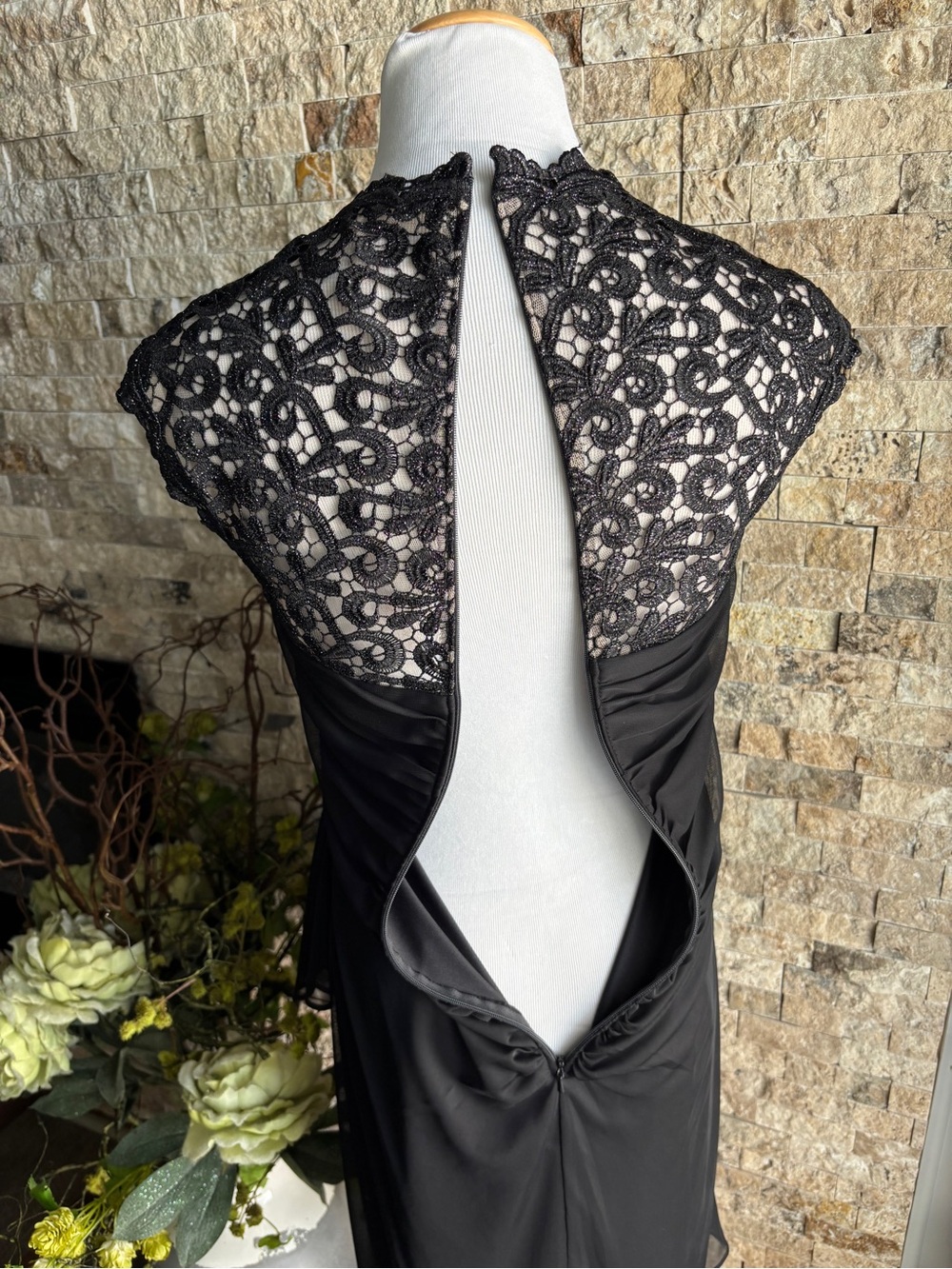 Xscape Black Lace-Shoulder Midi Dress - Picture 6 of 10